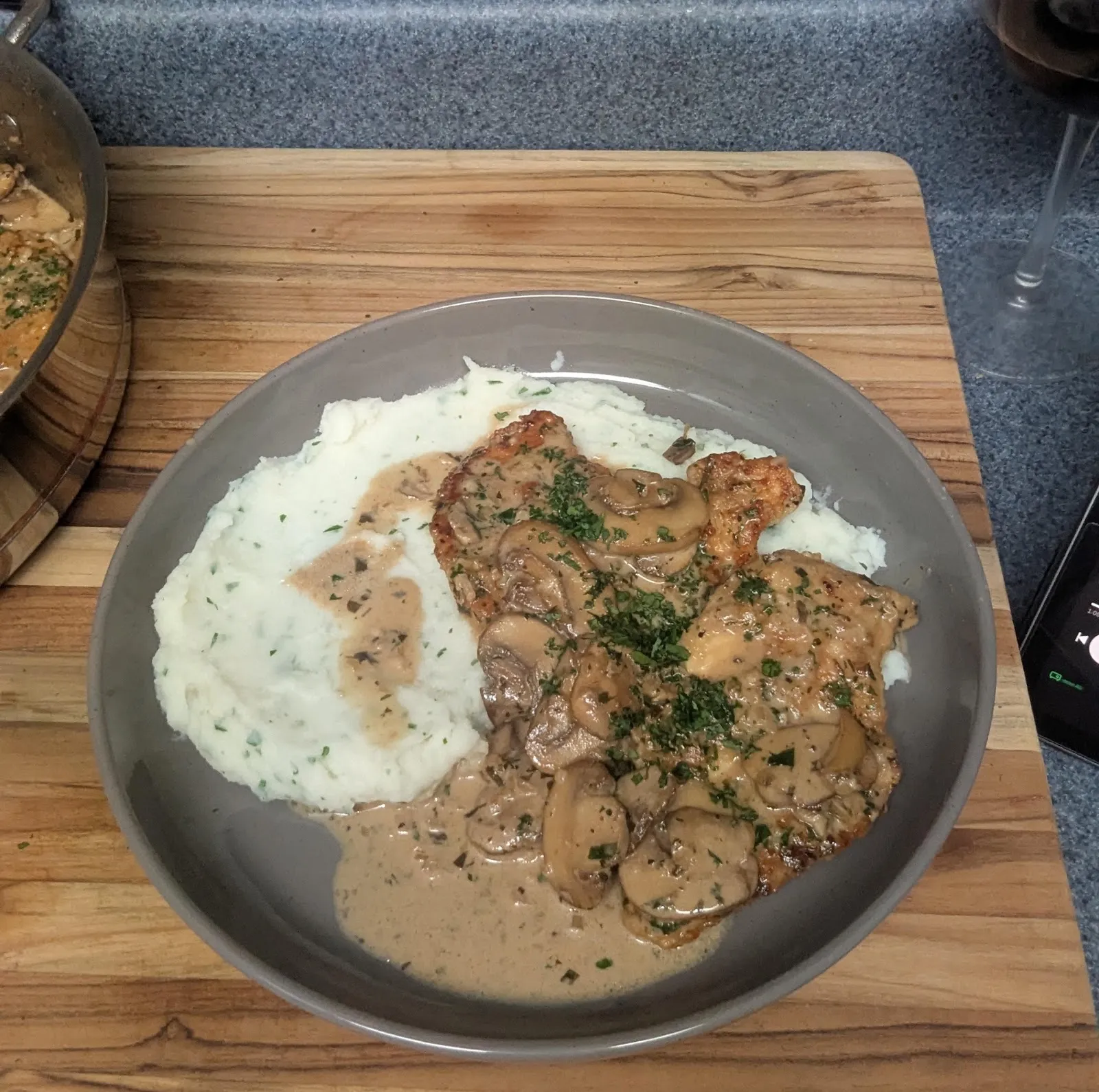 Chicken marsala in mushroom sauce with mashed potatoes